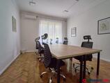 Offices to let in Complex Hub
