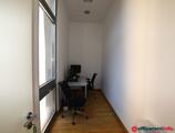 Offices to let in Office bulding B2