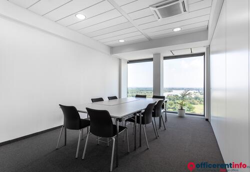 Offices to let in Private office space tailored to your business’ unique needs in Regus USCE Tower