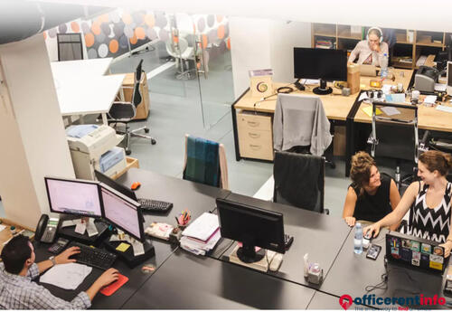 Offices to let in In Centar Hub