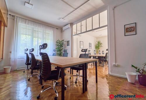 Offices to let in Complex Hub