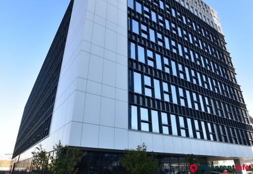 Offices to let in MAX Business Park