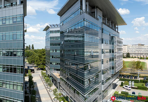 Offices to let in FORUM 26