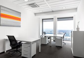 Private office space tailored to your business’ unique needs in Regus USCE Tower