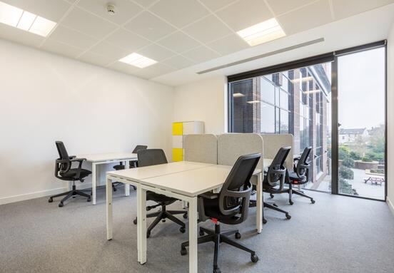 Book a reserved coworking spot or hot desk in Regus The One