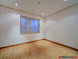 Offices to let in Office bulding B2