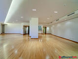 Offices to let in Office bulding B2