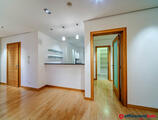 Offices to let in Office bulding B2