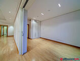 Offices to let in Office bulding B2