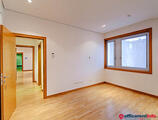 Offices to let in Office bulding B2