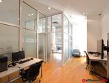 Offices to let in Office bulding B2