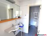 Offices to let in Office bulding B2