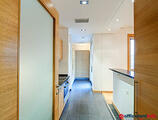 Offices to let in Office bulding B2